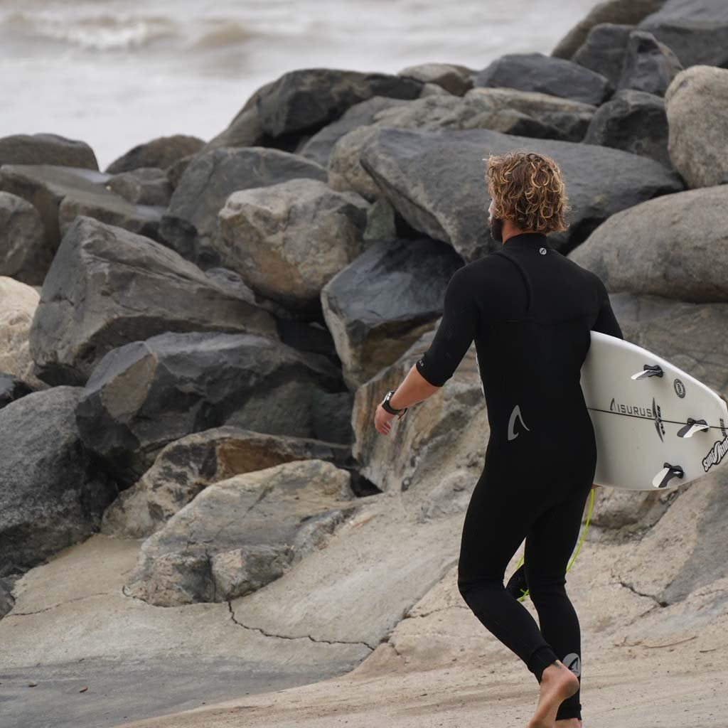 Isurus-Shield-2-2-Zipfree-Wetsuit-Japanese-Yamamoto-Neoprene-Surfing-Wetsuits-Joe-Rock-Break